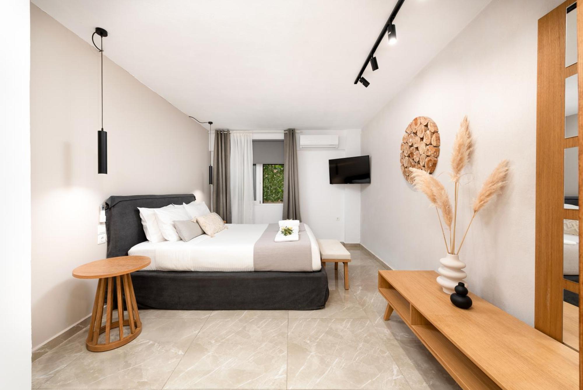 Hypnosis Beachside Villa With Private Heated Pool เยโอริยิอูโปลิส ภายนอก รูปภาพ