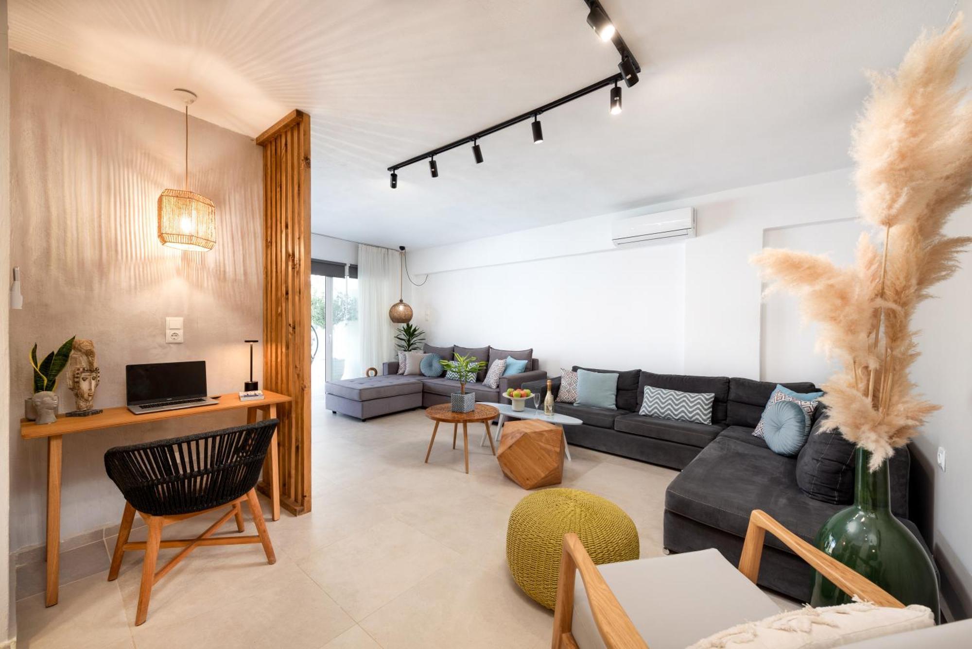 Hypnosis Beachside Villa With Private Heated Pool เยโอริยิอูโปลิส ภายนอก รูปภาพ