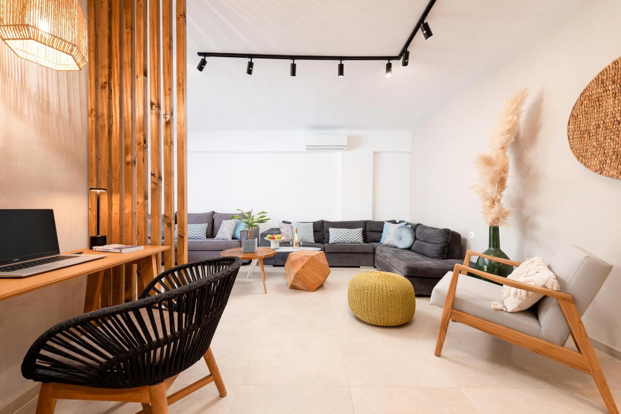 Hypnosis Beachside Villa With Private Heated Pool เยโอริยิอูโปลิส ภายนอก รูปภาพ